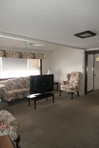 30 Hooper Rd, Dedham, MA 02026