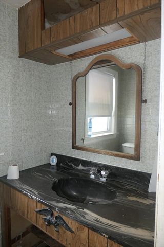 30 Hooper Rd, Dedham, MA 02026