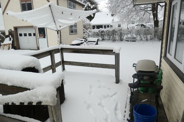 30 Hooper Rd, Dedham, MA 02026