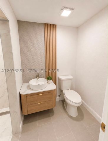 825 S 28th Ave, Hollywood, FL 33020