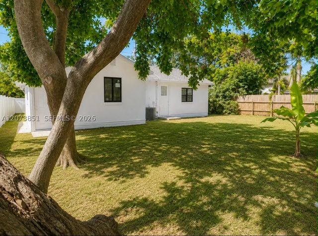 825 S 28th Ave, Hollywood, FL 33020