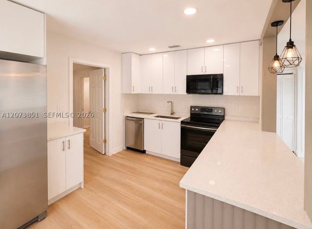825 S 28th Ave, Hollywood, FL 33020