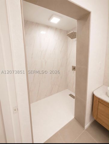 825 S 28th Ave, Hollywood, FL 33020