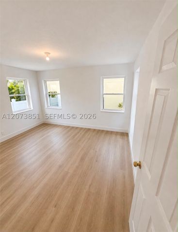 825 S 28th Ave, Hollywood, FL 33020