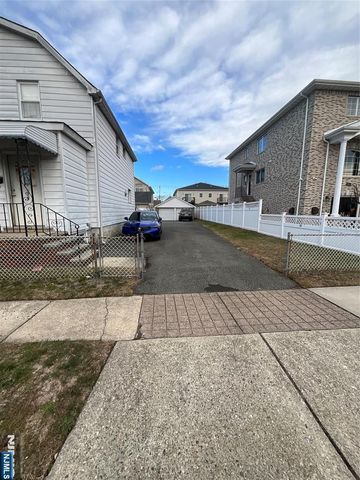 219 Copeland Avenue, Lyndhurst, NJ 07071