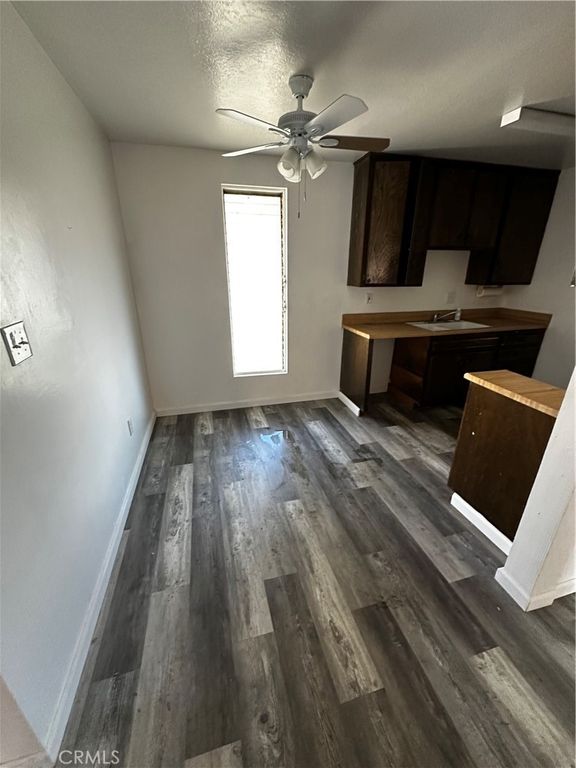 Image 6 of property listing at 1010 W Macarthur 40, Santa Ana, CA 92707