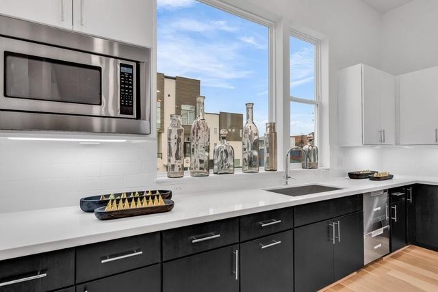 3 N Saint Charles Street C, Houston, TX 77003