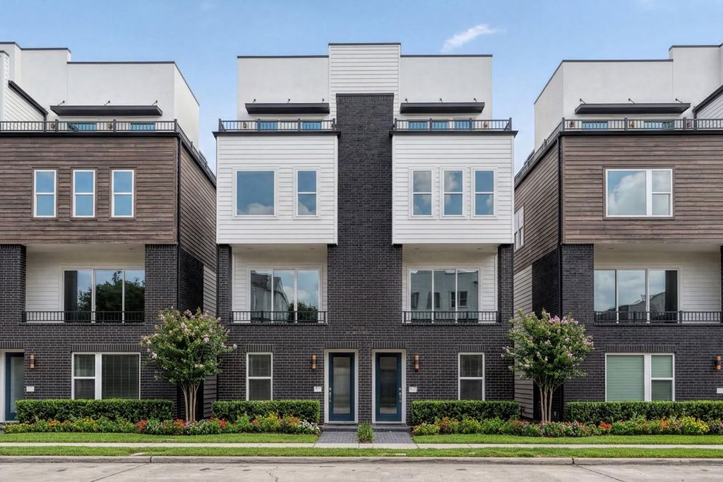 3 N Saint Charles Street C, Houston, TX 77003