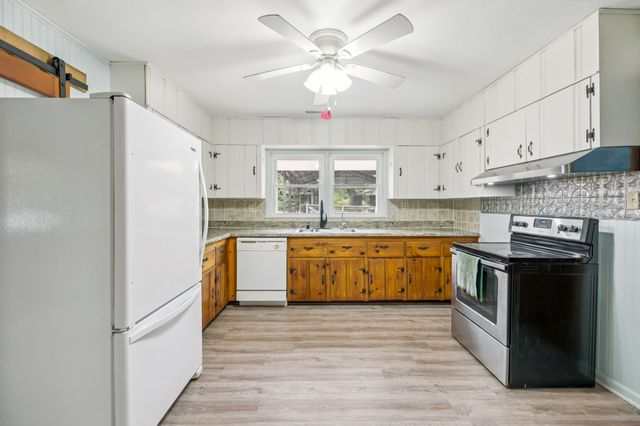 994 Bull Run Rd, Lynchburg, TN 37352