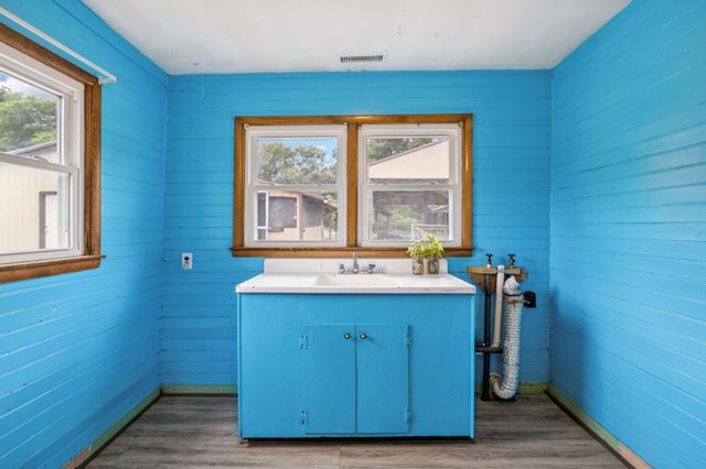 994 Bull Run Rd, Lynchburg, TN 37352