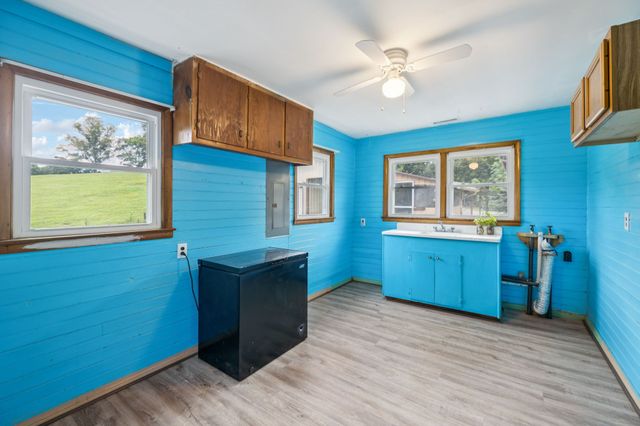 994 Bull Run Rd, Lynchburg, TN 37352