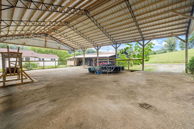 994 Bull Run Rd, Lynchburg, TN 37352