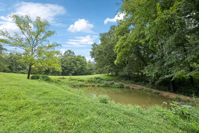 994 Bull Run Rd, Lynchburg, TN 37352