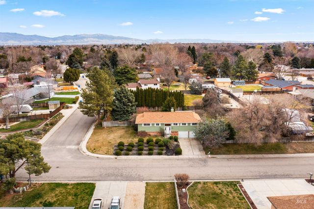 3762 S Summerset Way, Boise, ID 83709