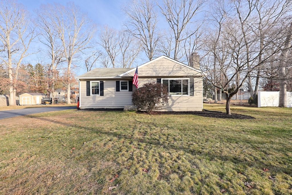 46 Melody Dr, Attleboro, MA 02703