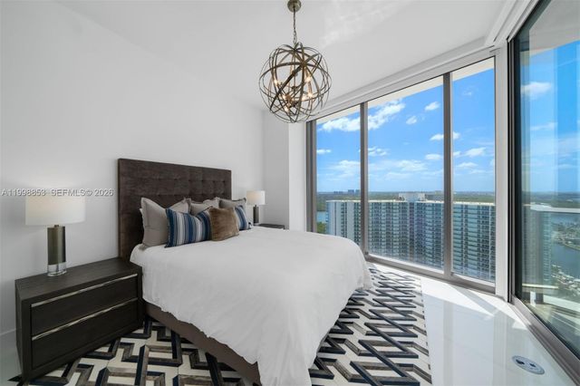 15701 Collins Avenue 2005, Sunny Isles Beach, FL 33160