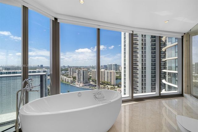 15701 Collins Avenue 2005, Sunny Isles Beach, FL 33160