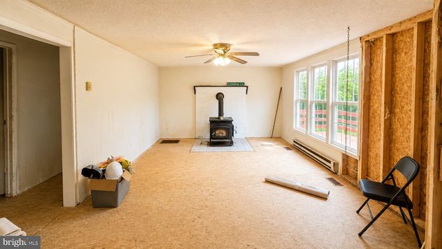 230 CRINOLINE LN, Winchester, VA 22603