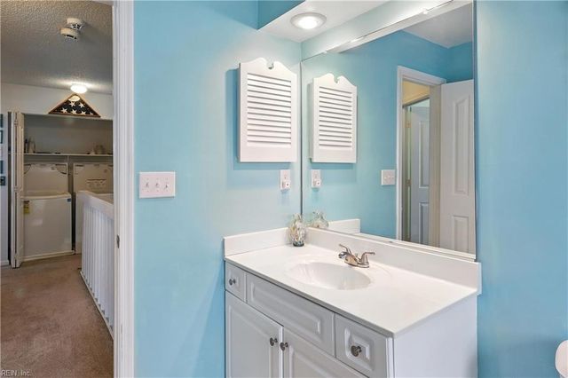 4468 Kidder DR, Virginia Beach, VA 23462