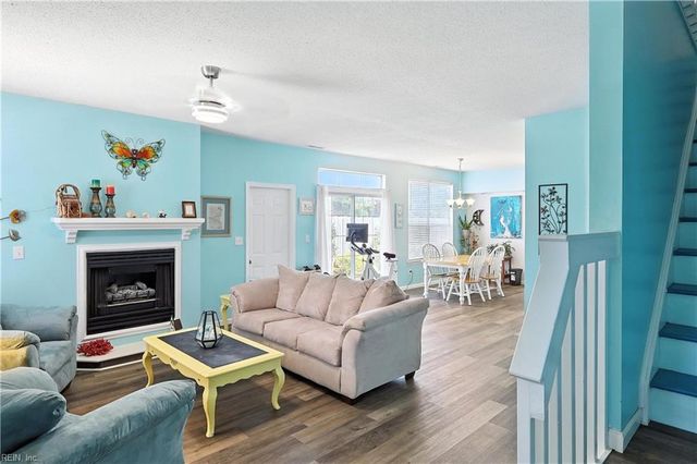 4468 Kidder DR, Virginia Beach, VA 23462