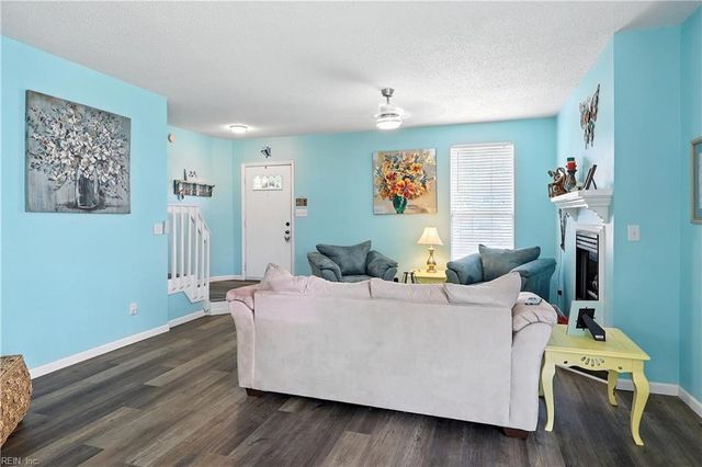 4468 Kidder DR, Virginia Beach, VA 23462