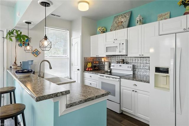 4468 Kidder DR, Virginia Beach, VA 23462