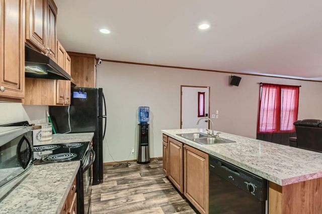 517 Crossroads DR, Dale, TX 78616