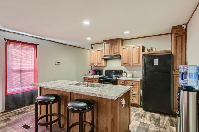 517 Crossroads DR, Dale, TX 78616