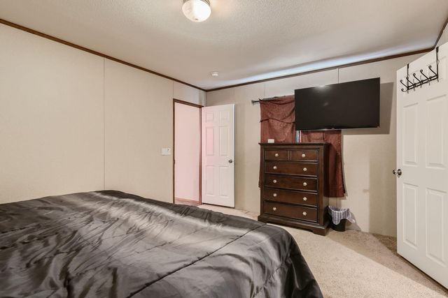 517 Crossroads DR, Dale, TX 78616