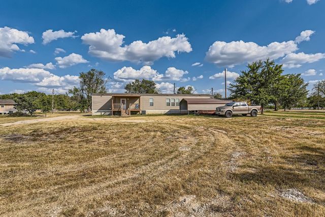 517 Crossroads DR, Dale, TX 78616