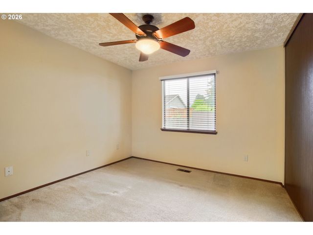 16680 Sw QUEEN ANNE Ave, Portland, OR 97224