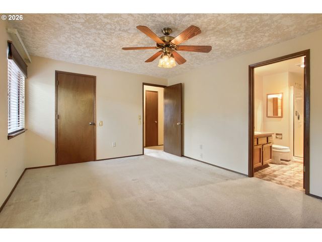 16680 Sw QUEEN ANNE Ave, Portland, OR 97224