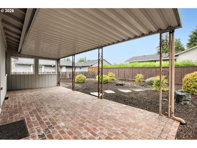 16680 Sw QUEEN ANNE Ave, Portland, OR 97224