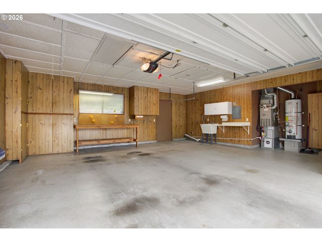 16680 Sw QUEEN ANNE Ave, Portland, OR 97224