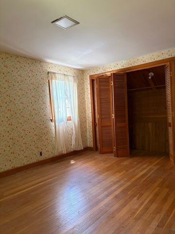 49 Alton St, Walpole, MA 02081