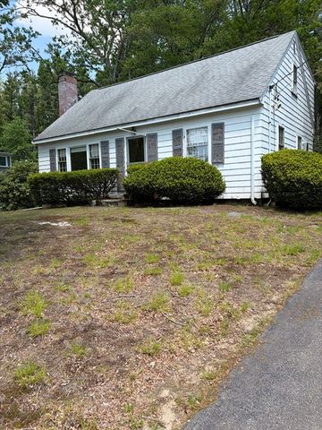 49 Alton St, Walpole, MA 02081
