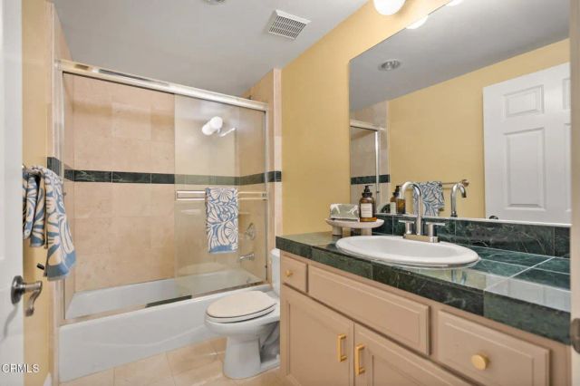 616 S Wilton Place 203, Los Angeles, CA 90005