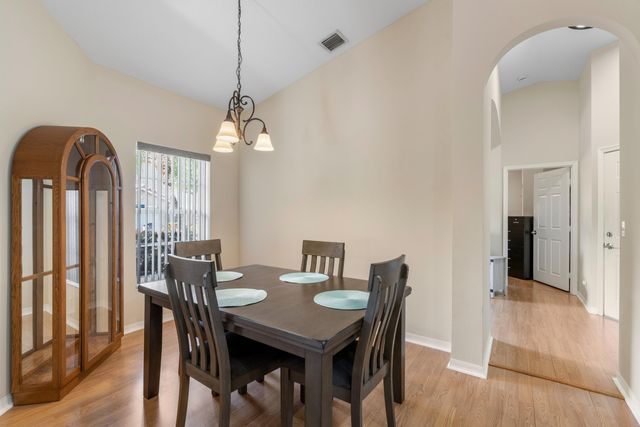 6402 Park Lake Circle, Boynton Beach, FL 33437