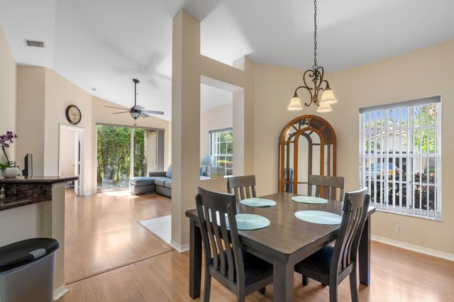 6402 Park Lake Circle, Boynton Beach, FL 33437