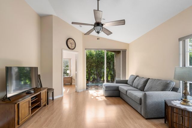 6402 Park Lake Circle, Boynton Beach, FL 33437