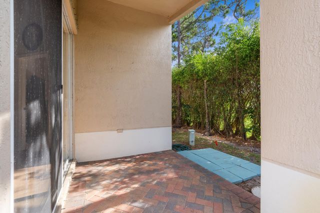 6402 Park Lake Circle, Boynton Beach, FL 33437