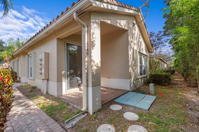 6402 Park Lake Circle, Boynton Beach, FL 33437