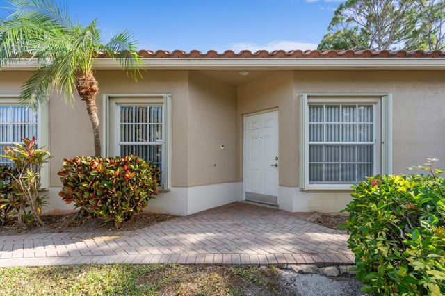 6402 Park Lake Circle, Boynton Beach, FL 33437