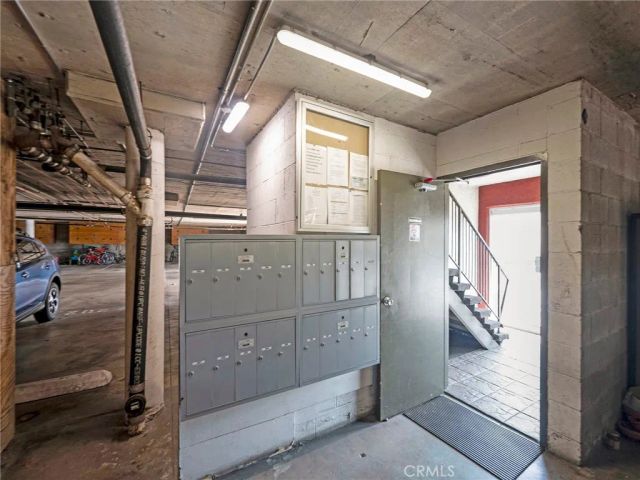 525 S Shelton Street 205, Burbank, CA 91506