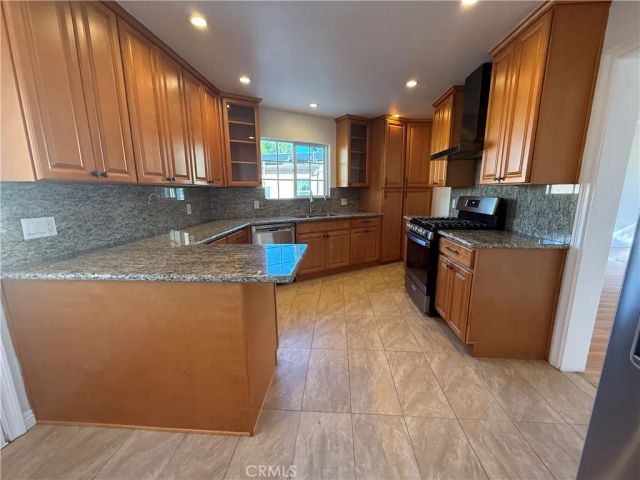 11055 Califa, North Hollywood, CA 91601