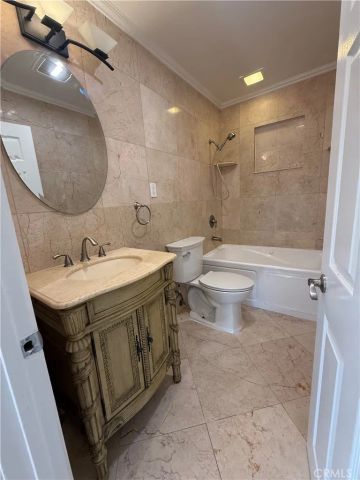 11055 Califa, North Hollywood, CA 91601