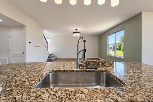 1696 S Pennfield Lane, Canton Charter Township, MI 48188