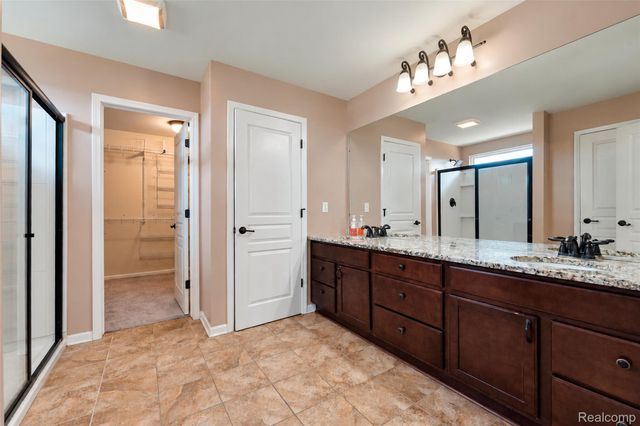 1696 S Pennfield Lane, Canton Charter Township, MI 48188