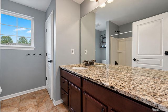 1696 S Pennfield Lane, Canton Charter Township, MI 48188