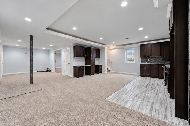 1696 S Pennfield Lane, Canton Charter Township, MI 48188